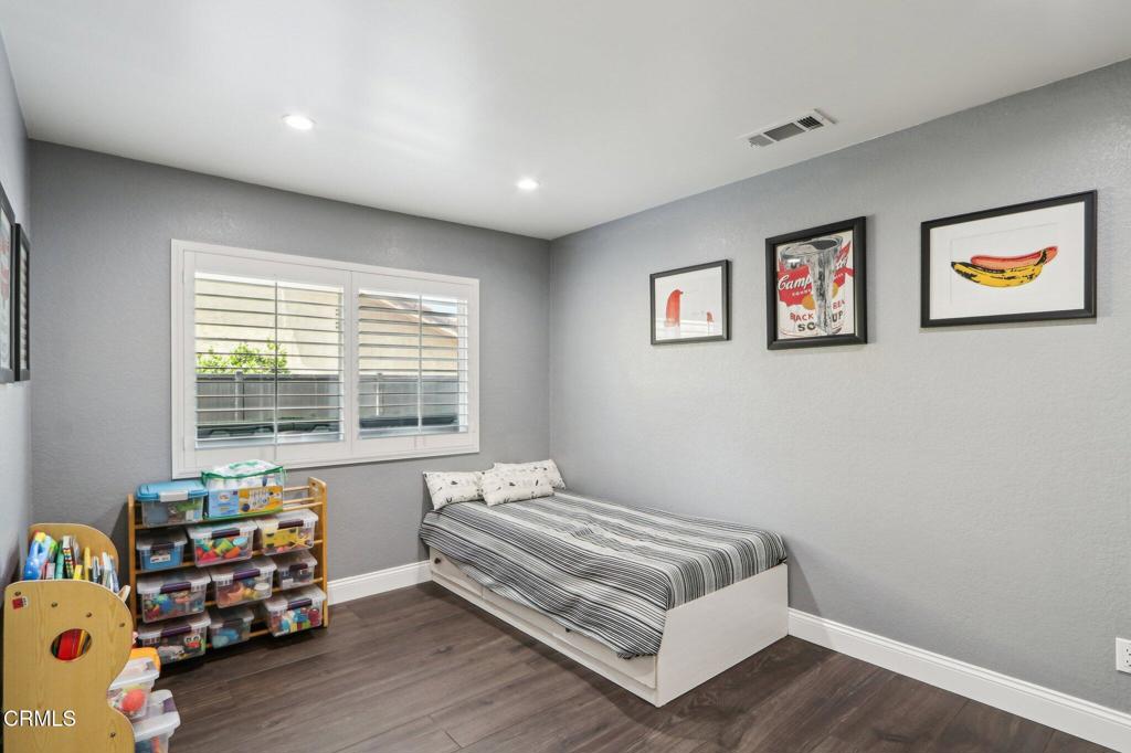 5406 luis Drive