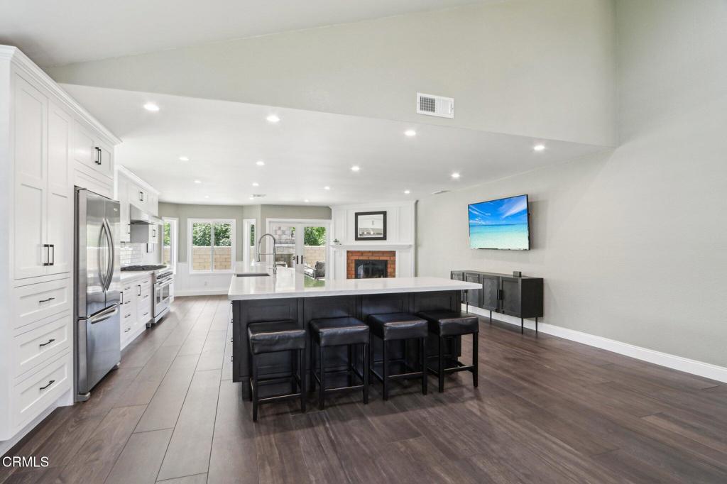 5406 luis Drive