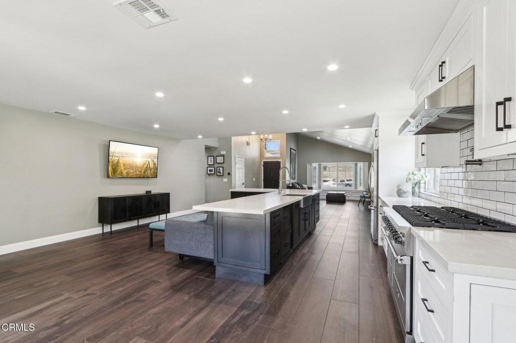 5406 luis Drive
