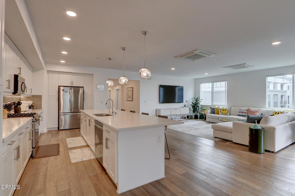 2810 Wagon Wheel Road 304