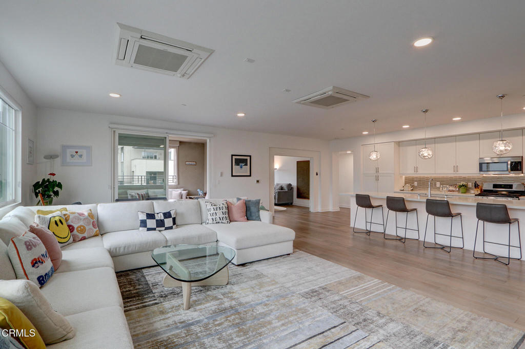 2810 Wagon Wheel Road 304