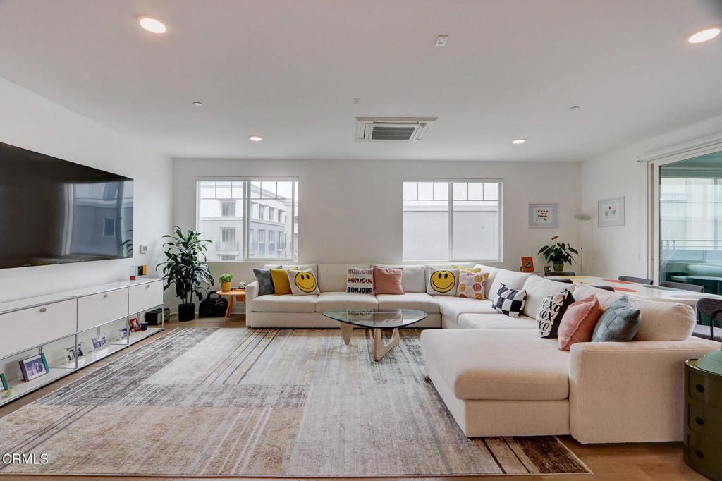 2810 Wagon Wheel Road 304