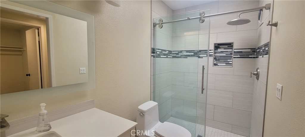 9906 Owensmouth Avenue 32