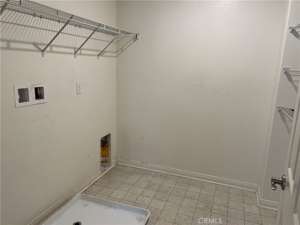 2061 E Sentinel Privado