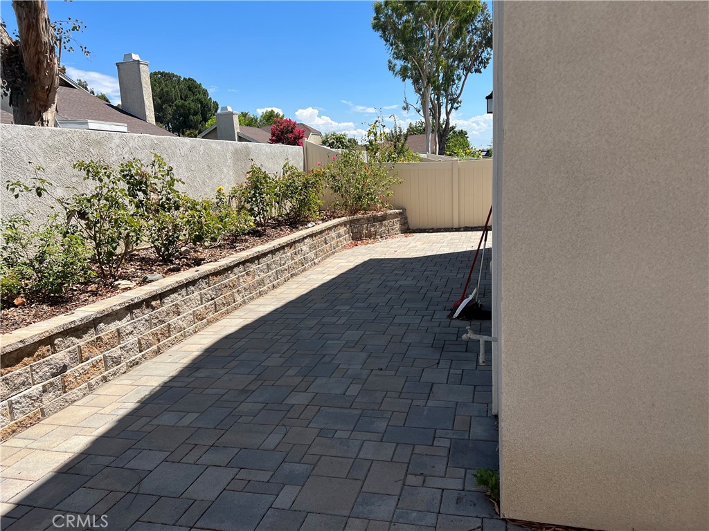 2061 E Sentinel Privado