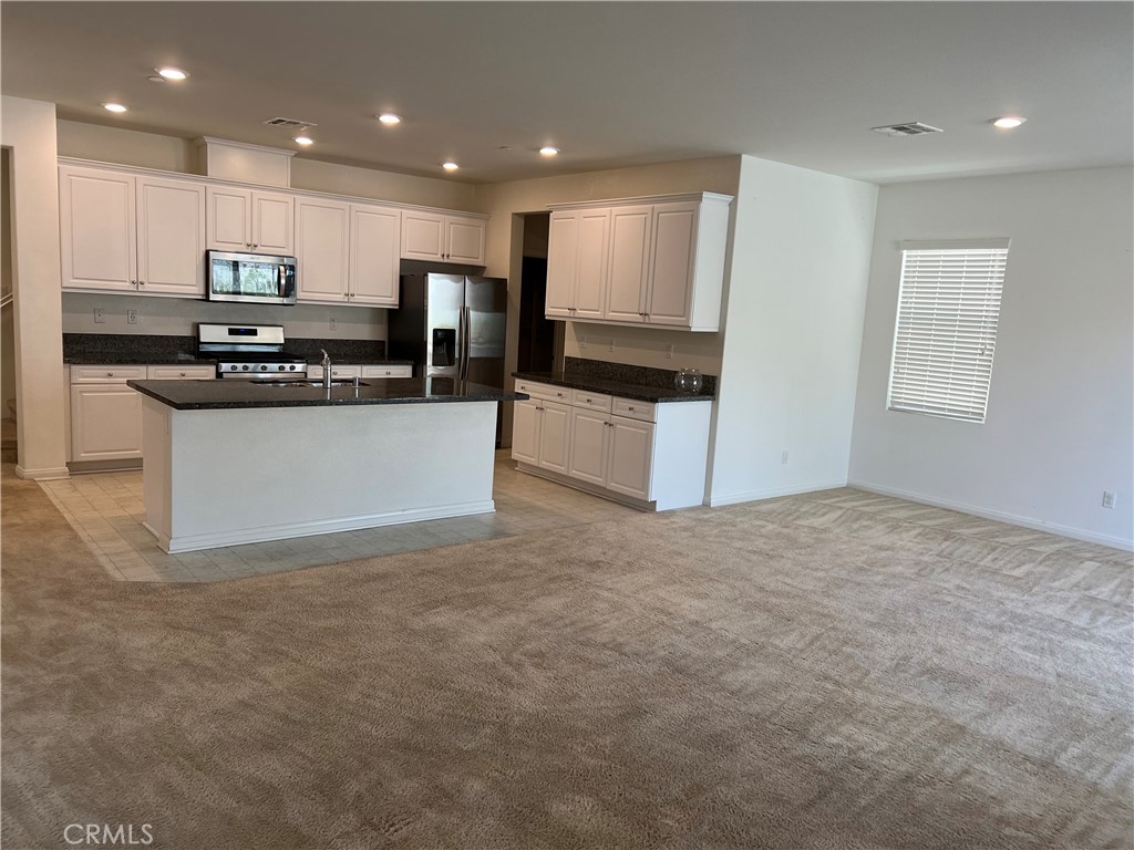 2061 E Sentinel Privado