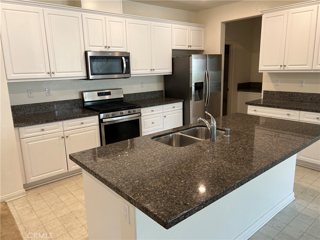 2061 E Sentinel Privado