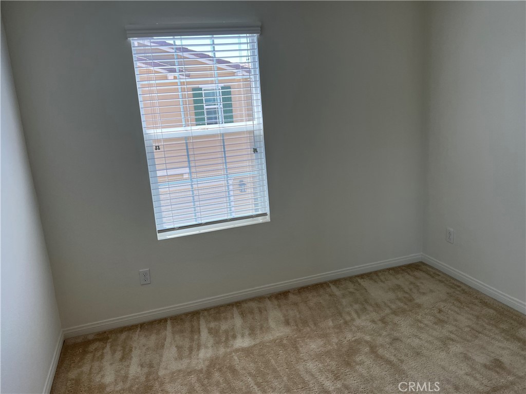 2061 E Sentinel Privado