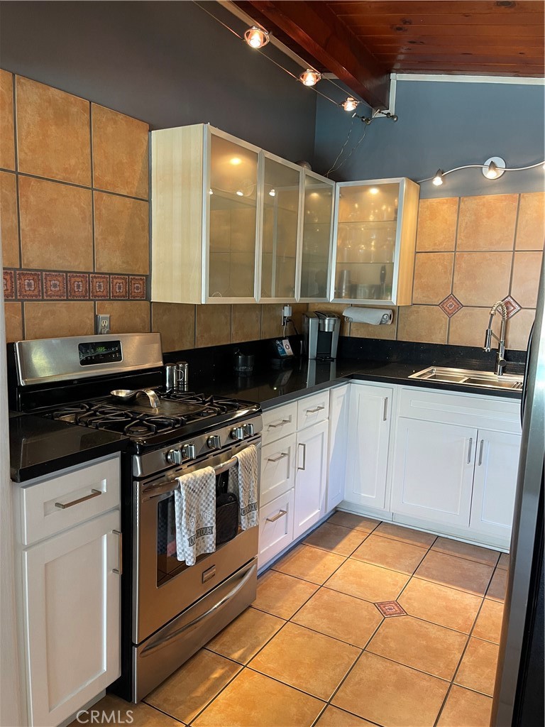 821 E Haltern Street