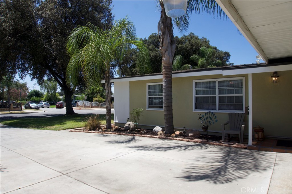 821 E Haltern Street