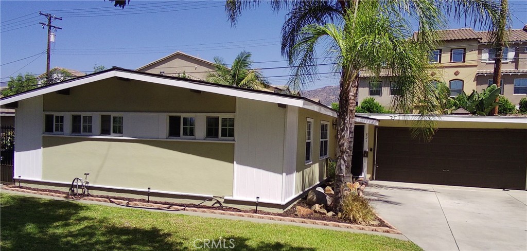 821 E Haltern Street