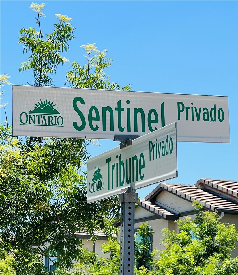 2061 E Sentinel Privado