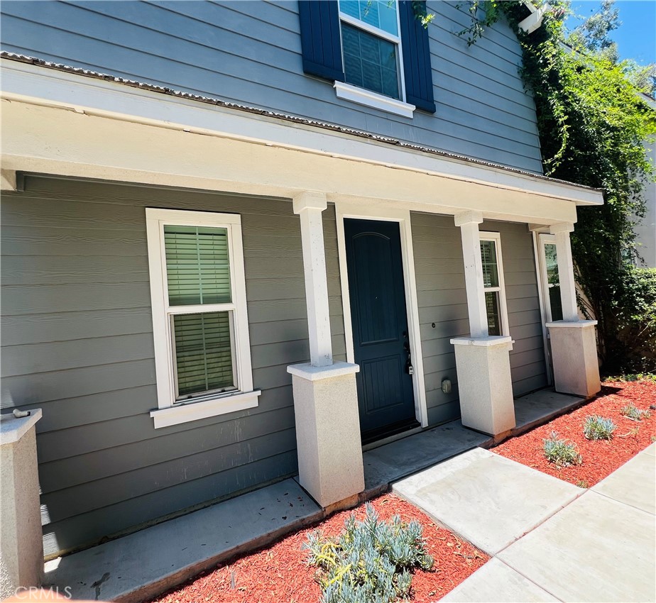 2061 E Sentinel Privado