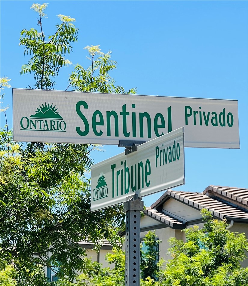 2061 E Sentinel Privado