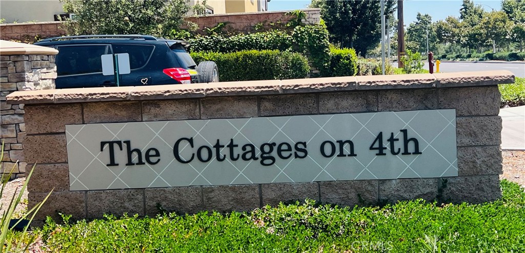 2061 E Sentinel Privado