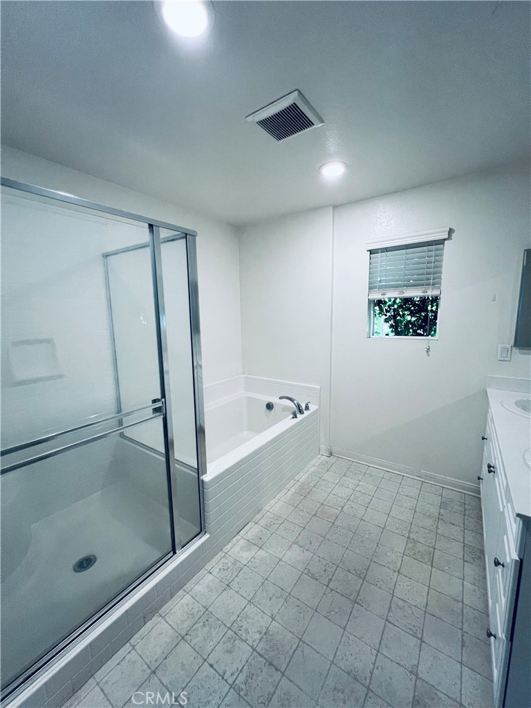 2061 E Sentinel Privado