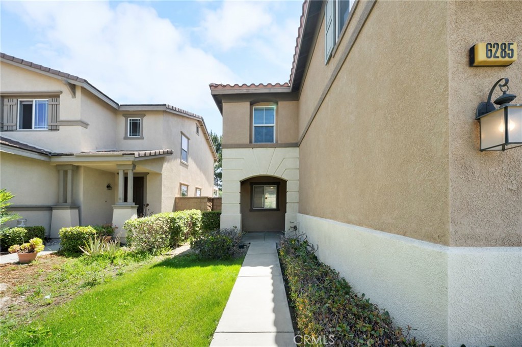 6285 Long Cove Drive