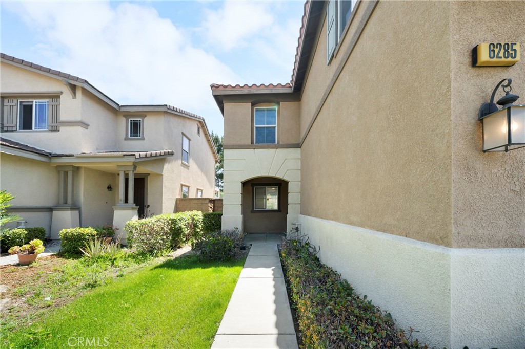 6285 Long Cove Drive