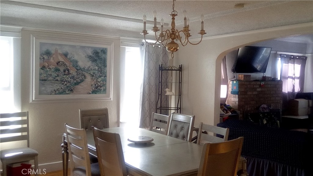 1410 W WASHINGTON Avenue