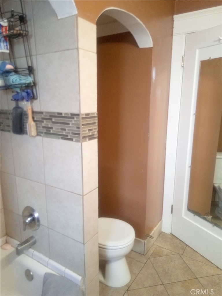 1410 W WASHINGTON Avenue