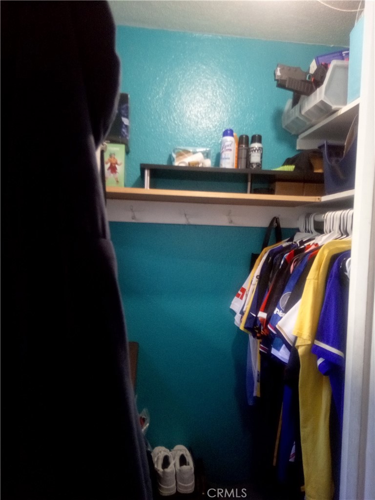 1410 W WASHINGTON Avenue