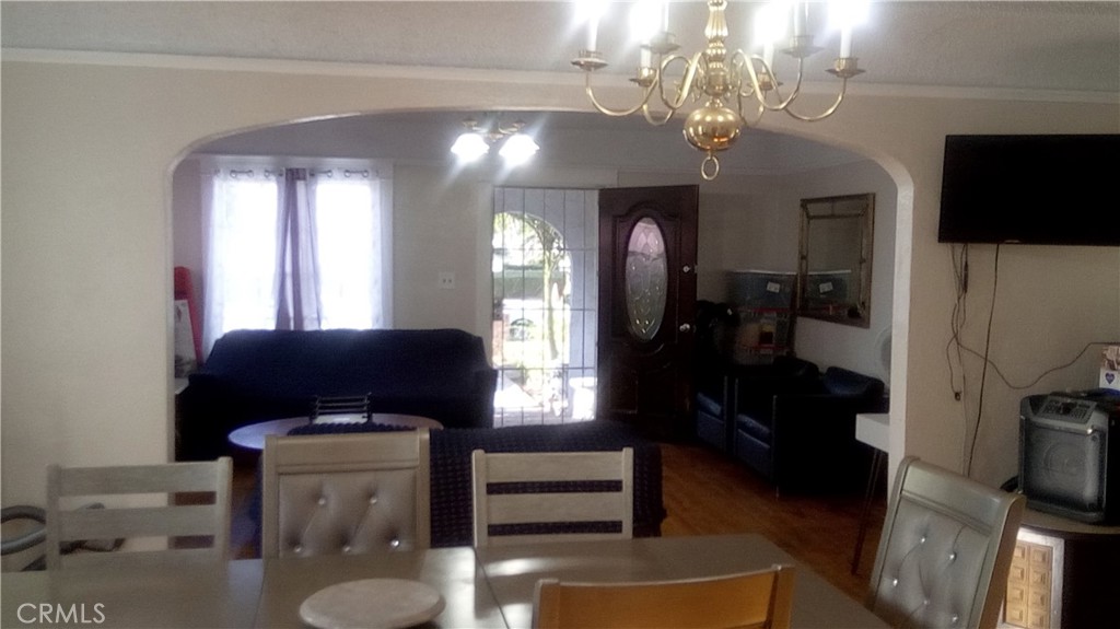 1410 W WASHINGTON Avenue