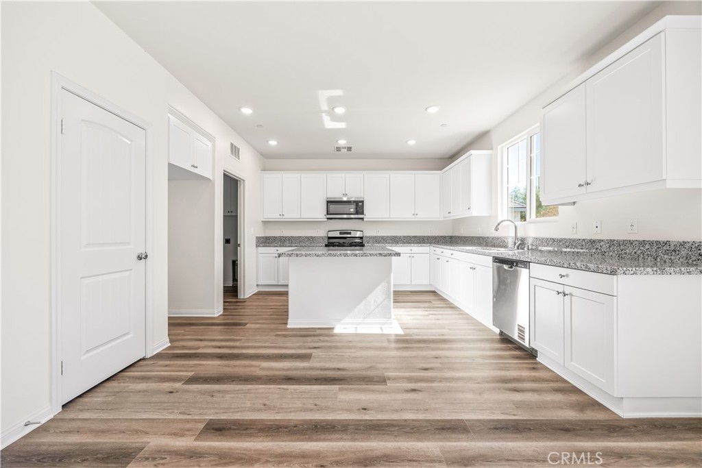 12511 Ava Loma Street