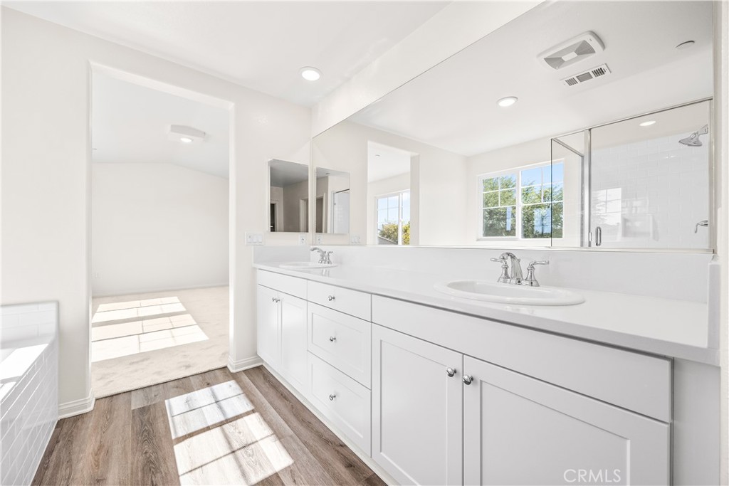 12511 Ava Loma Street