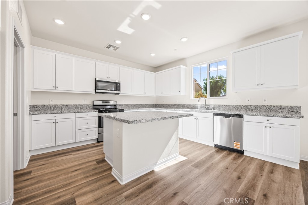 12511 Ava Loma Street