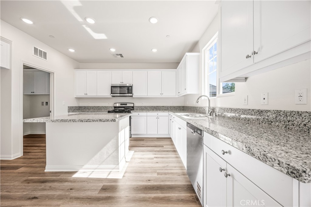 12511 Ava Loma Street