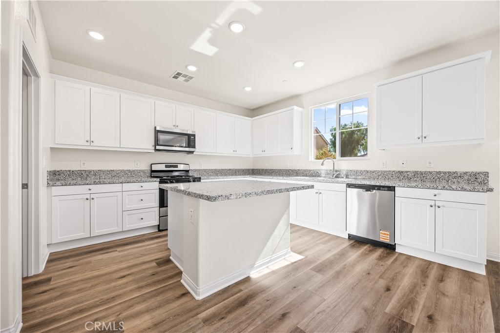 12511 Ava Loma Street