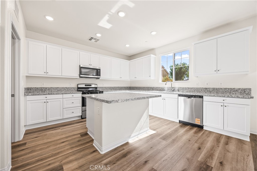 12511 Ava Loma Street