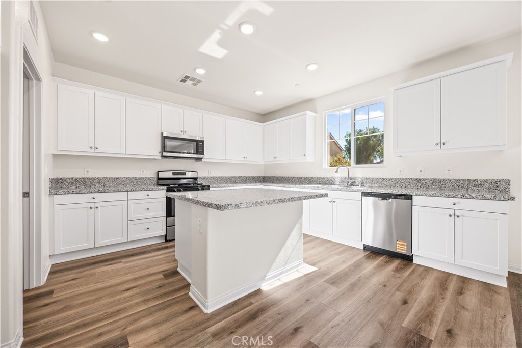 12511 Ava Loma Street