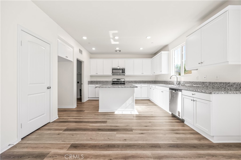 12511 Ava Loma Street