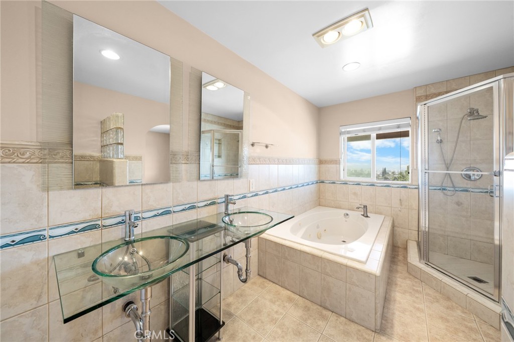 513 Camino De Gloria