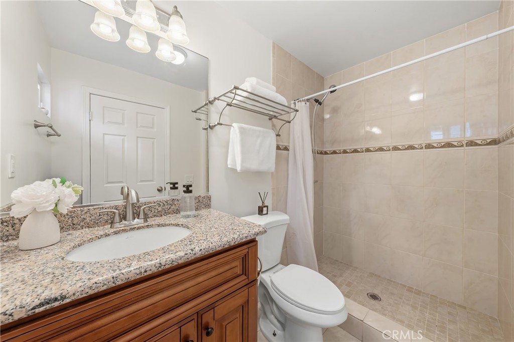 1752 Maple Hill