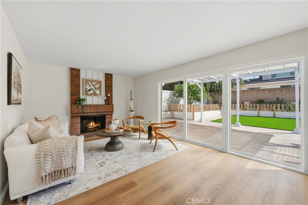 1752 Maple Hill