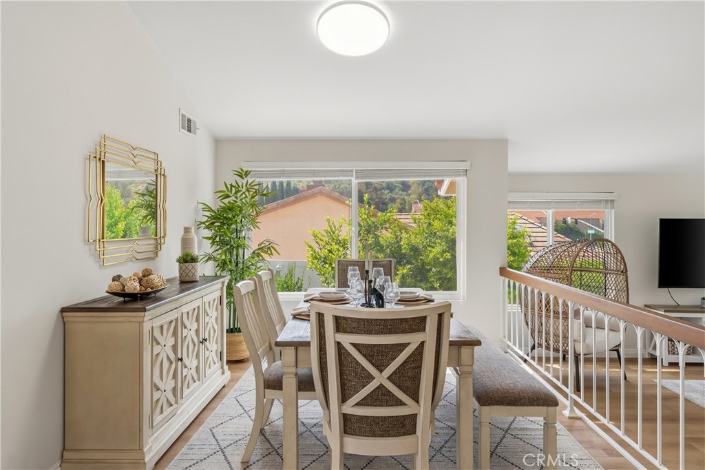 1752 Maple Hill