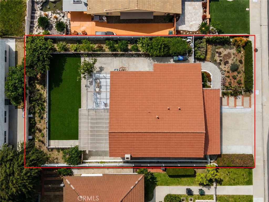 1752 Maple Hill