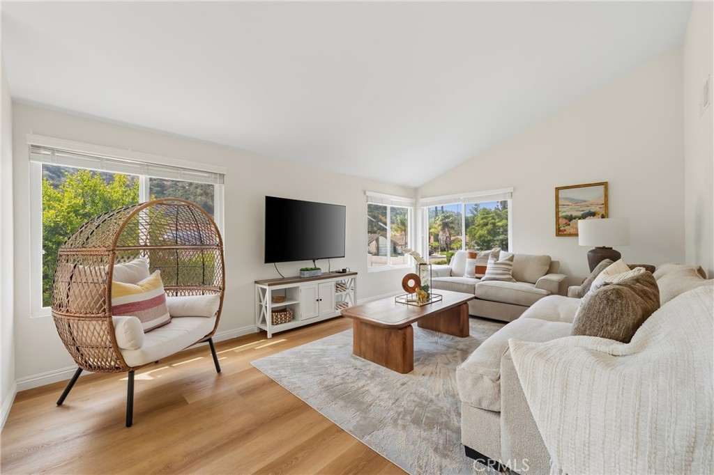 1752 Maple Hill