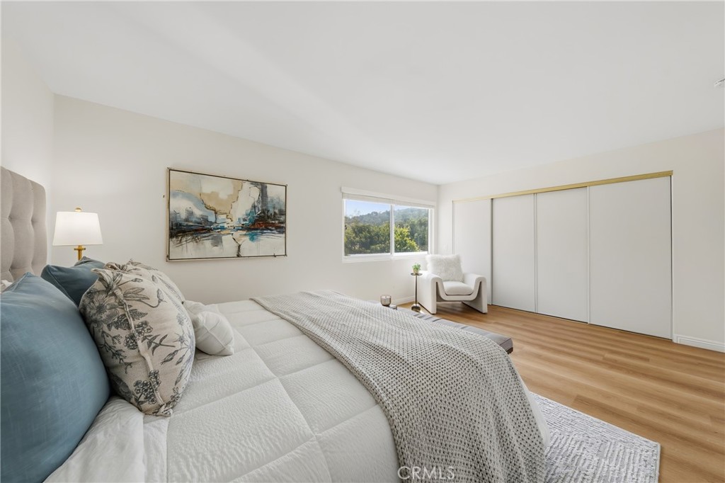 1752 Maple Hill