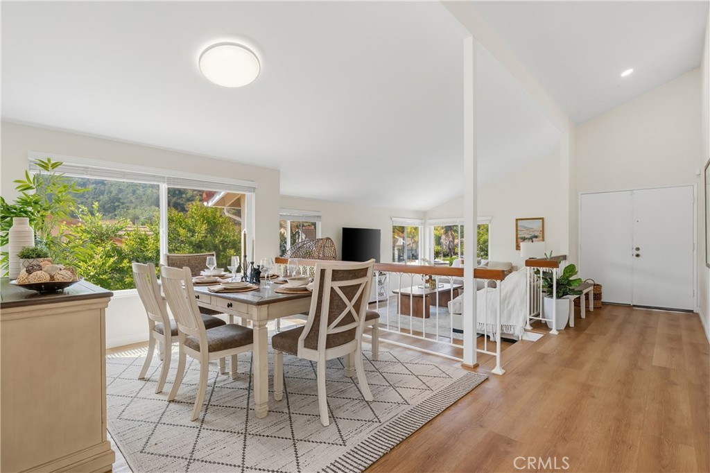 1752 Maple Hill