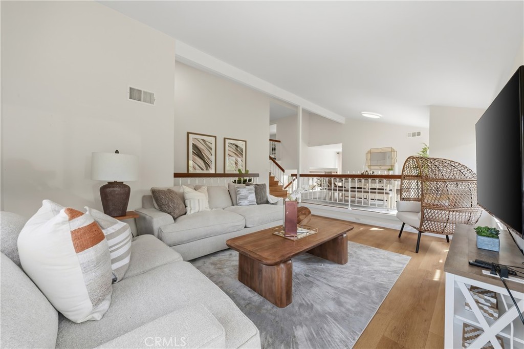 1752 Maple Hill