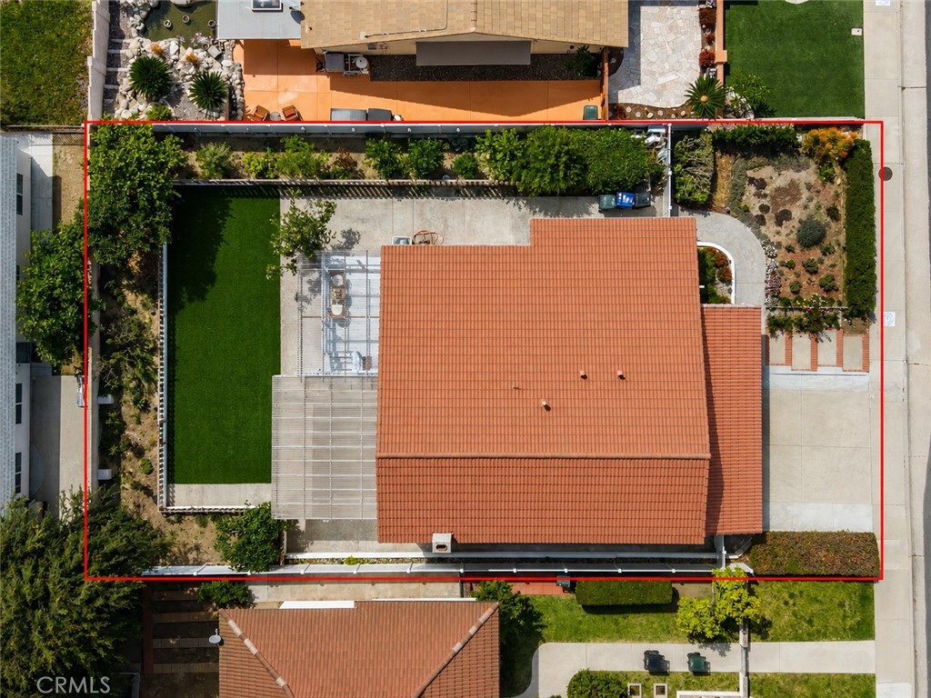 1752 Maple Hill