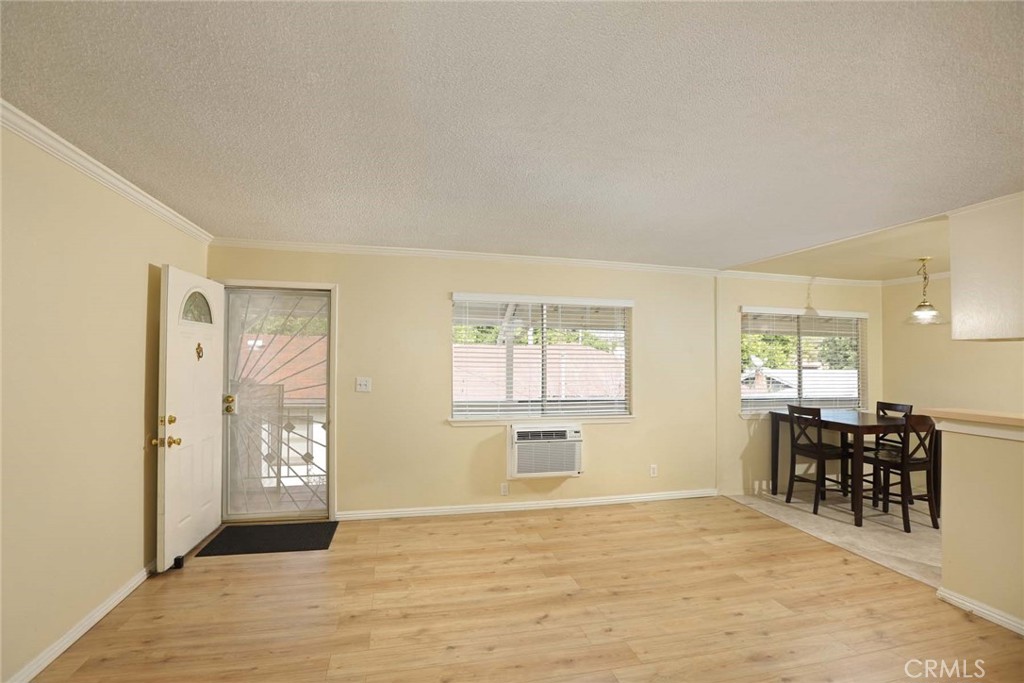 460 Vista Avenue