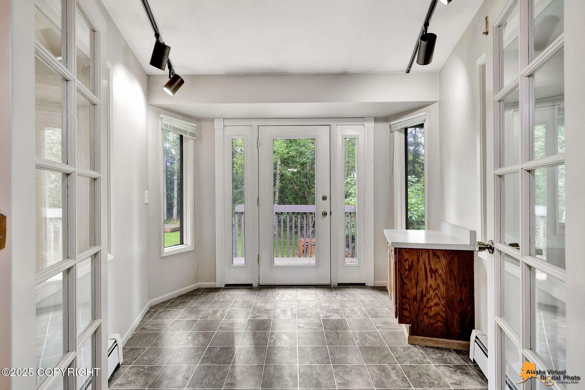 2733 Collie Hill Way
