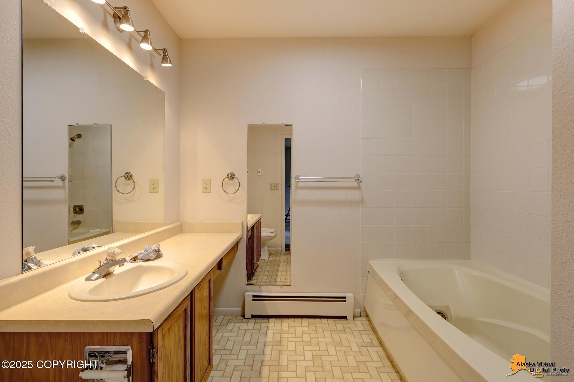 2733 Collie Hill Way