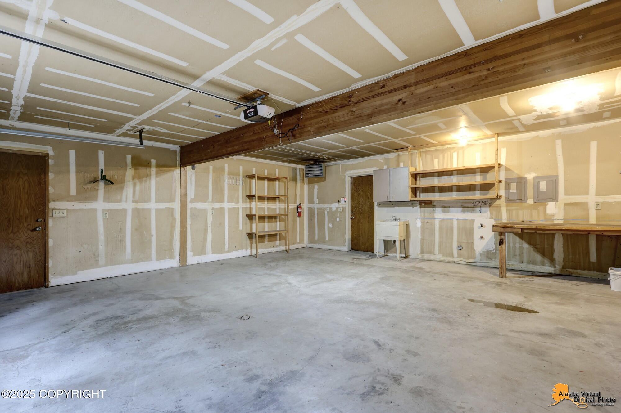 2733 Collie Hill Way