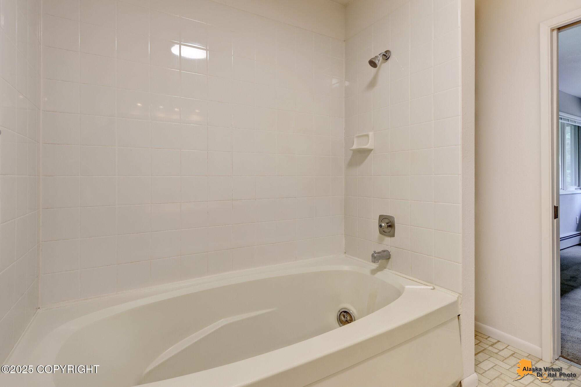 2733 Collie Hill Way