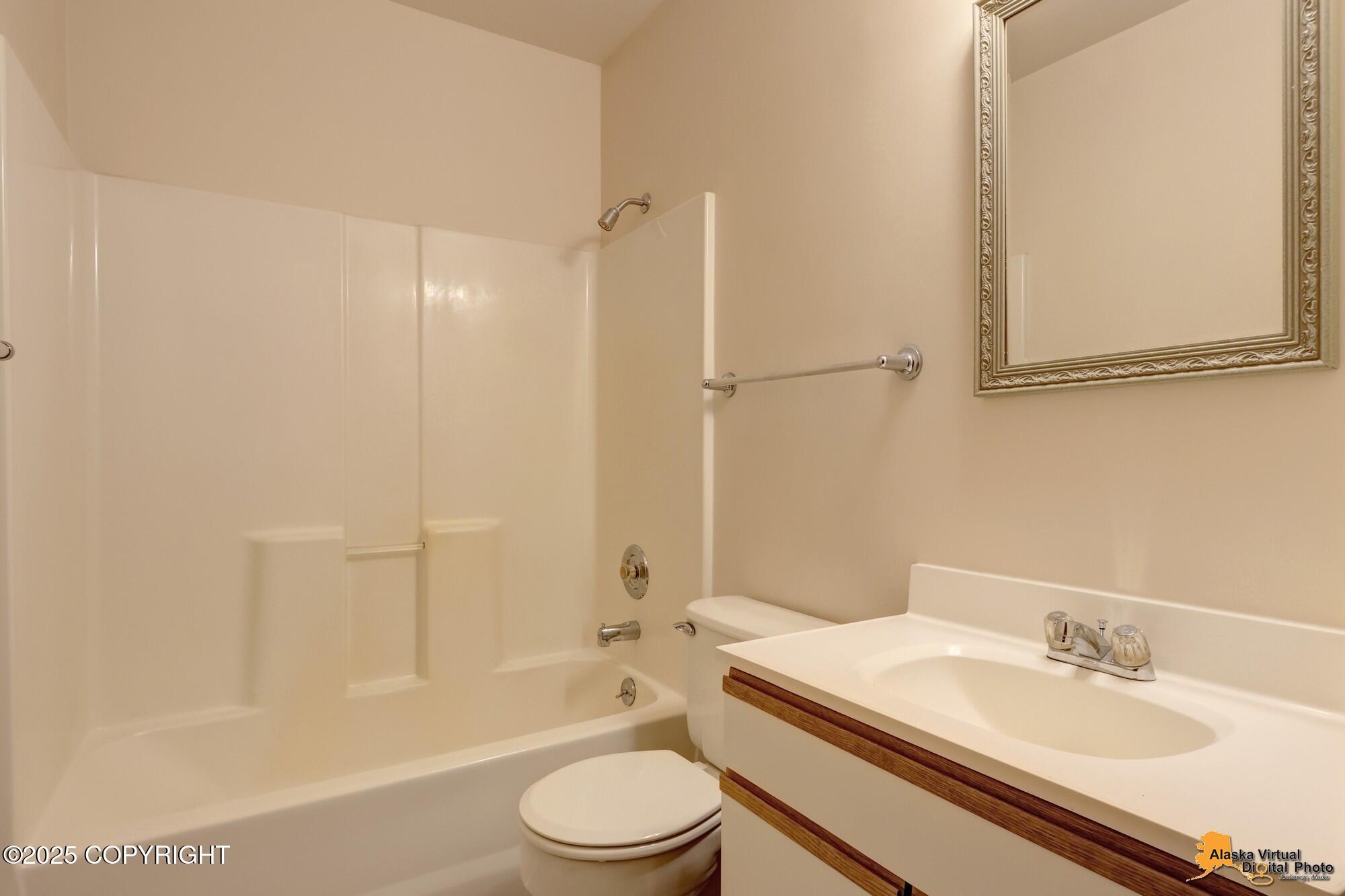 2733 Collie Hill Way